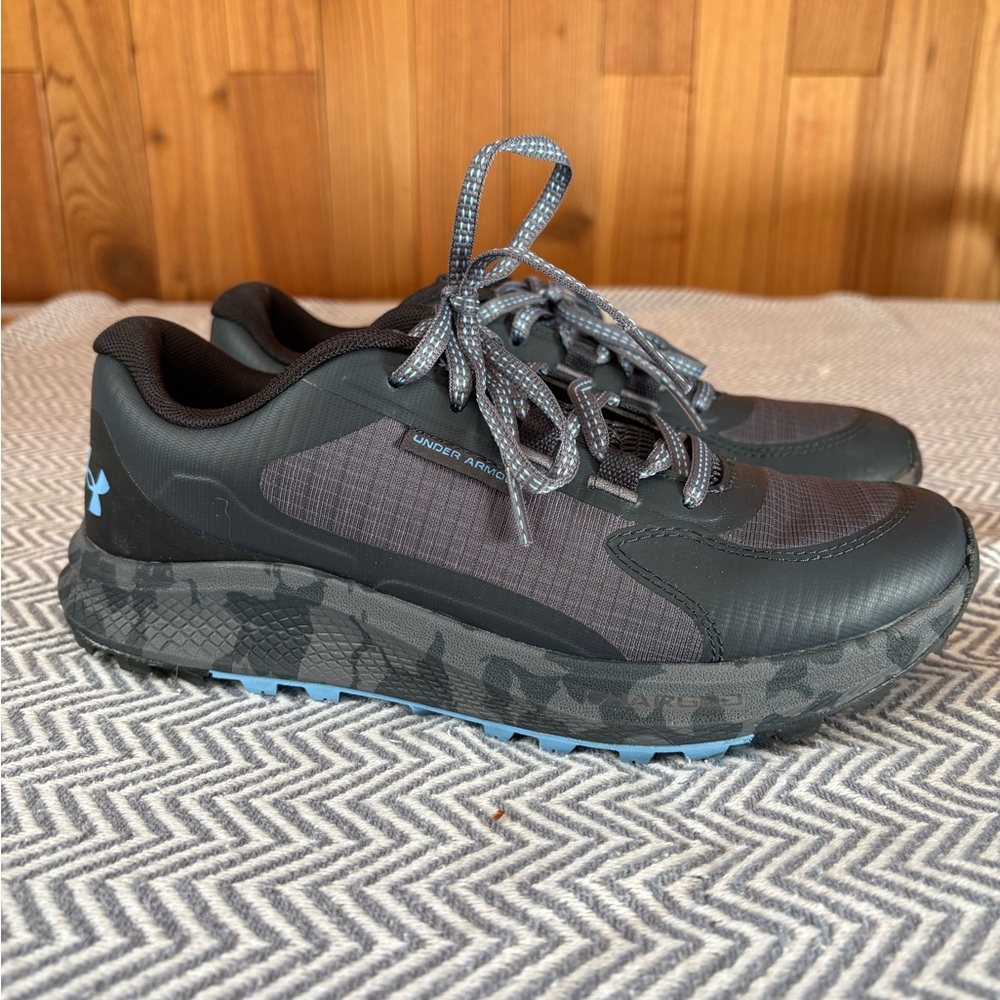 Under Armour Charged Bandit Sneakers